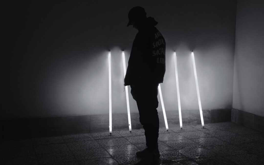 15 Reasons Why People Look Down On You